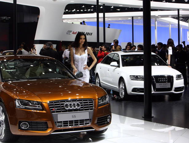 Audi prezentowane na targach motoryzacyjnych w Pekinie. Koncerny nie obawiają się nadprodukcyjności w Chinach