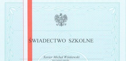 Michał Wiśniewski pokazał świadectwa dzieci