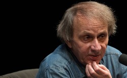 Houellebecq, uważaj w co (i w czym) grasz [OPINIA]