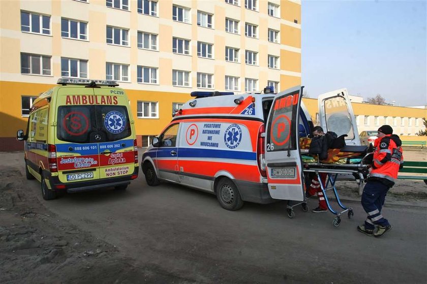 Idiota wszczął alarm. Pacjent zmarł w szpitalu