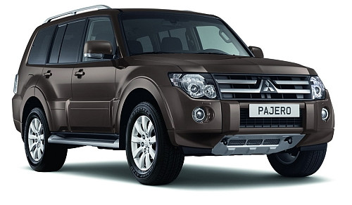 Mitsubishi Pajero 3.2 DI-D. Legenda off-roadu z nowym silnikiem już za 188 590 zł.