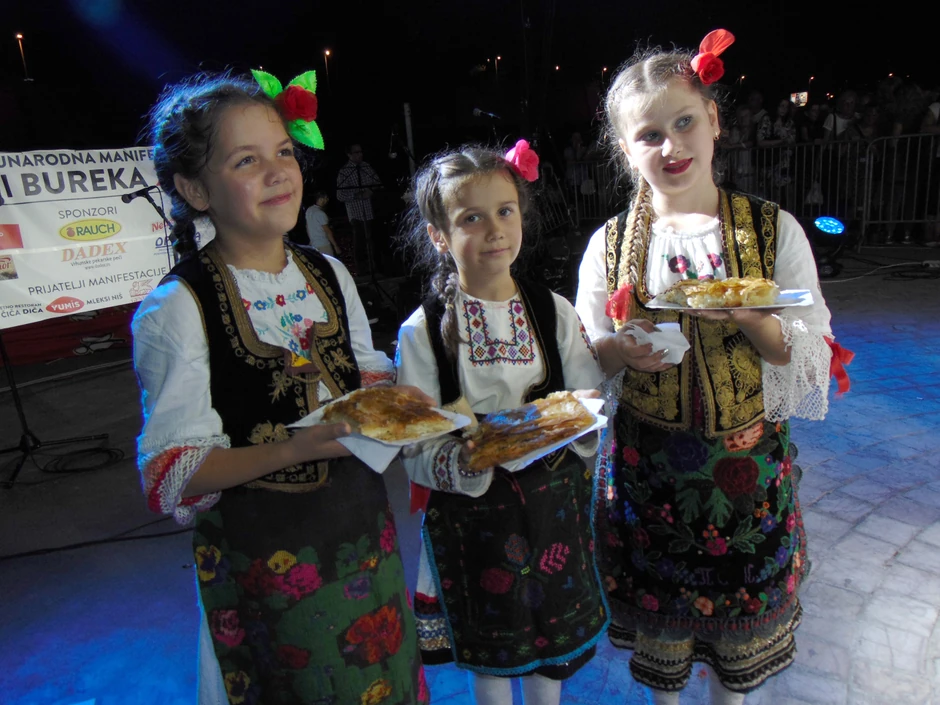 Najmlađi su najviše uživali u specijalitetima niške „buregdžijade“