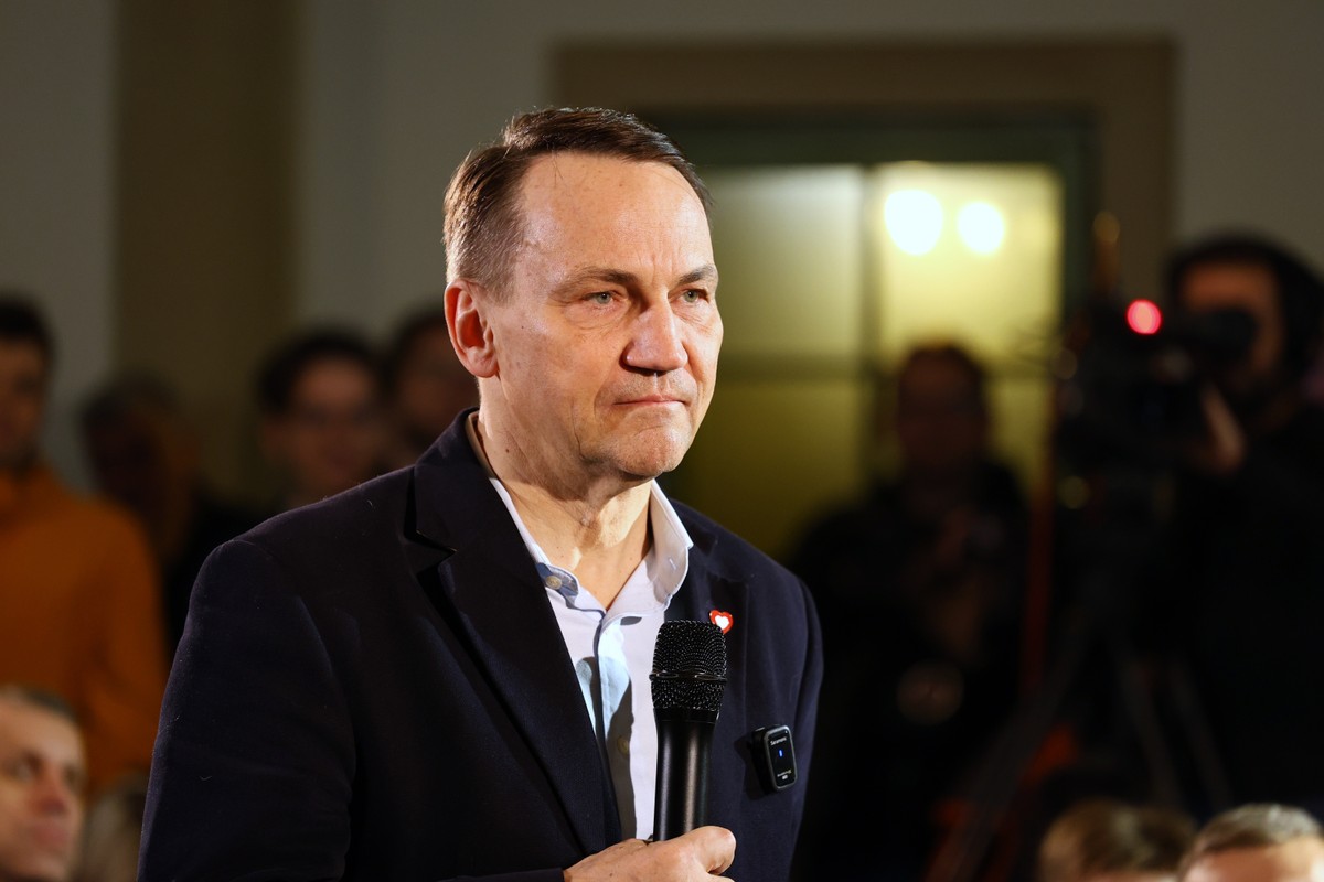 Sikorski: Polska uczestniczy w koalicji wsparcia dla Ukrainy, ale nie wyśle wojsk