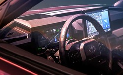 Nowa Toyota nadciąga do Polski. Hybryda 5. generacji pod maską