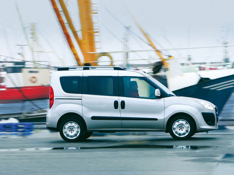 Wielozadaniowcy niczego się nie boją: Ford Tourneo Connect kontra Citroen Berlingo i Fiat Doblo