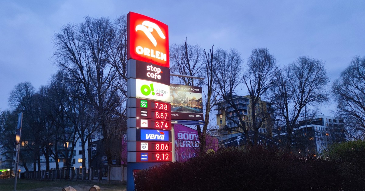 Gigantyczne kary dla stacji paliw. choćby milion za zbyt wysoką cenę. Pierwszych już ukarano