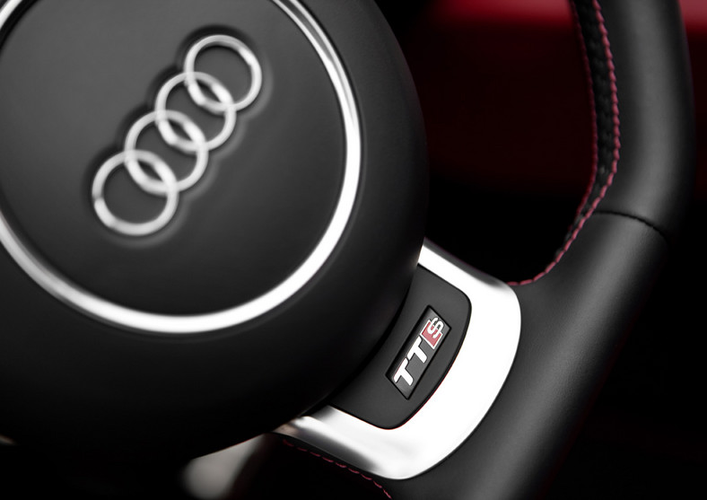 AMI 2010: Audi TT po wiosennym faceliftingu