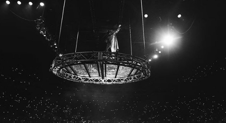 Davido's epic entrance at the O2 Arena [MichaelTubesCreation]