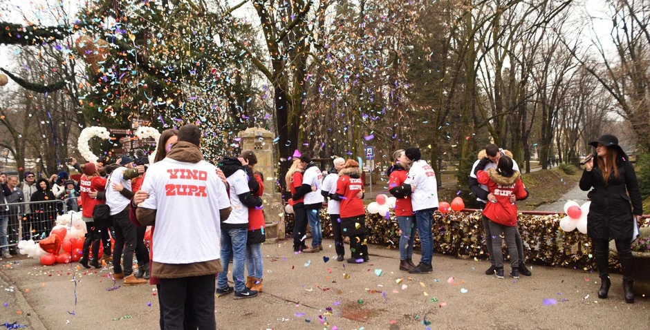 U Vrnjačkoj banji održava se i takmičenje za najduži poljubac