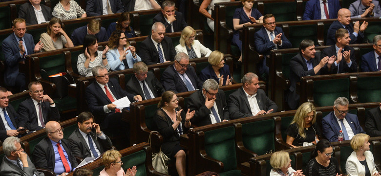 Sejm odrzucił sprawozdanie KRRiT z działalności w 2015 r., gdy odrzuci je Senat kadencja Rady wygaśnie