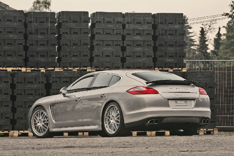 Porsche Panamera - Dodatkowe 50 KM dzięki modyfikacji komputera