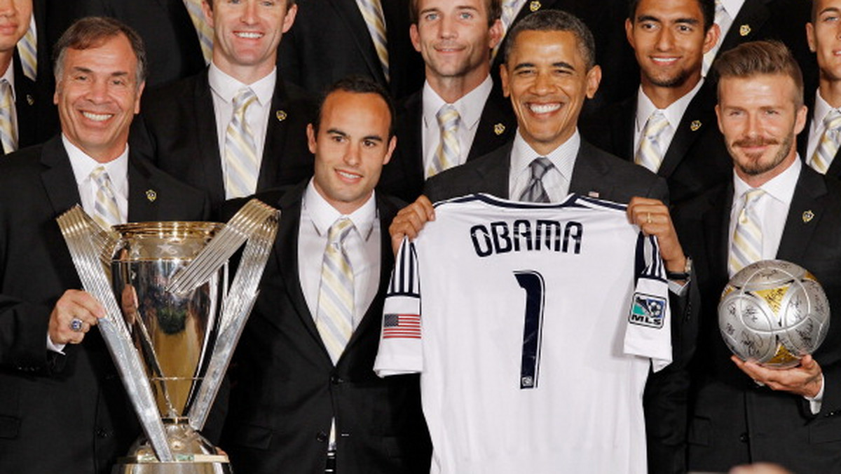 Barack Obama, prezydent Stanów Zjednoczonych, zaprosił ostatnio do Białego Domu całą drużynę Los Angeles Galaxy. Okazją do spotkania było zdobycie trzeciego już mistrzostwa ligi MLS przez drużynę Davida Beckhama.