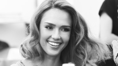 Jessica Alba: kiedy jestem na wakacjach, nie wyglądam rewelacyjnie [WYWIAD]