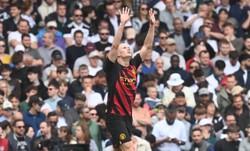 Erling Haaland strzelił 50. gola w sezonie. Manchester City liderem