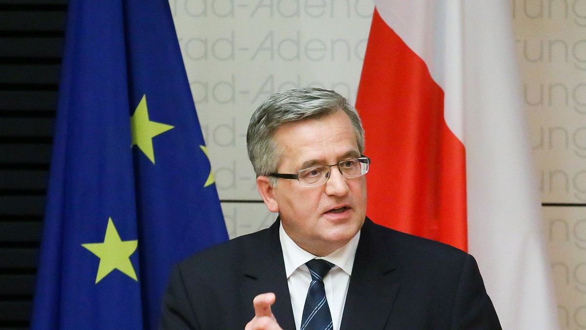 Prezydent Bronisław Komorowski i prezydent Szwajcarii Simonetta Sommaruga rozmawiali dziś m.in. o szwajcarskim referendum ws. ograniczenia przepływu ludzi. Sommaruga spotkała się też z premier Ewą Kopacz; mówiły o migracjach i kryzysie w Grecji.