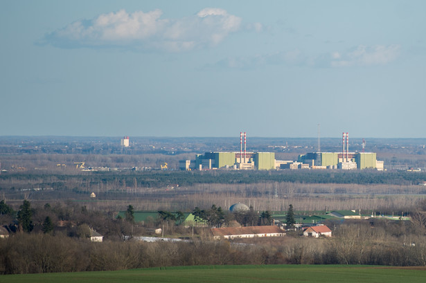 Węgry uzgodniły z Rosją przyspieszenie rozbudowy elektrowni jądrowej Paks