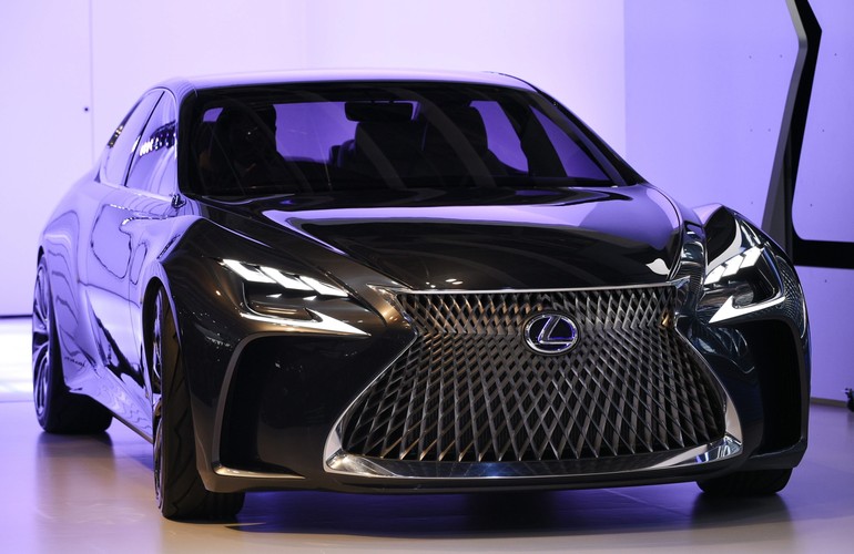Tokyo Motor Show 2015 - Lexus LF-FC  EPA/FRANCK ROBICHON