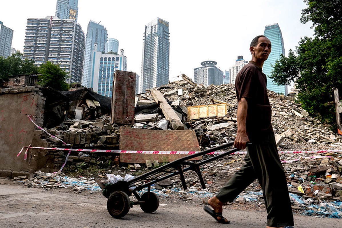 Wyburzany fragment Jiefangbei na terenie megapolis Chongqing