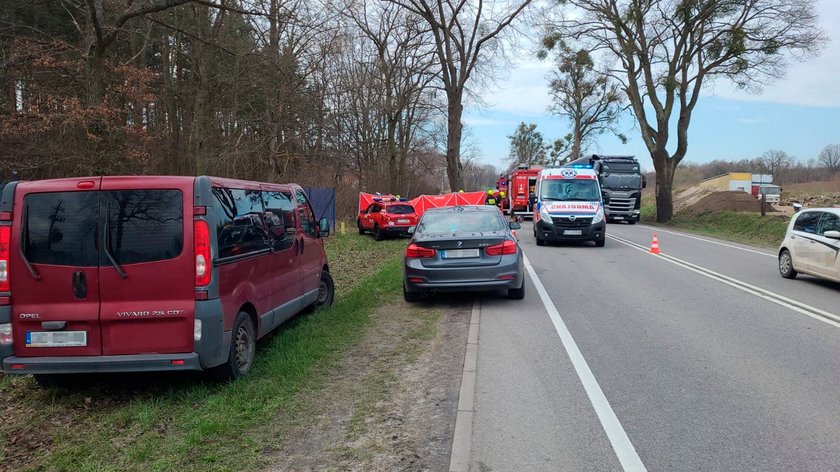 Tragedia w Zabagnie. Nie żyją trzy osoby