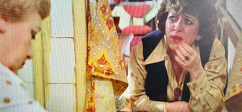 ""Kawa i wuzetka są obowiązkowe dla każdego". QUIZ o jedzeniu w filmach Barei. Zdobędziesz 10/15?