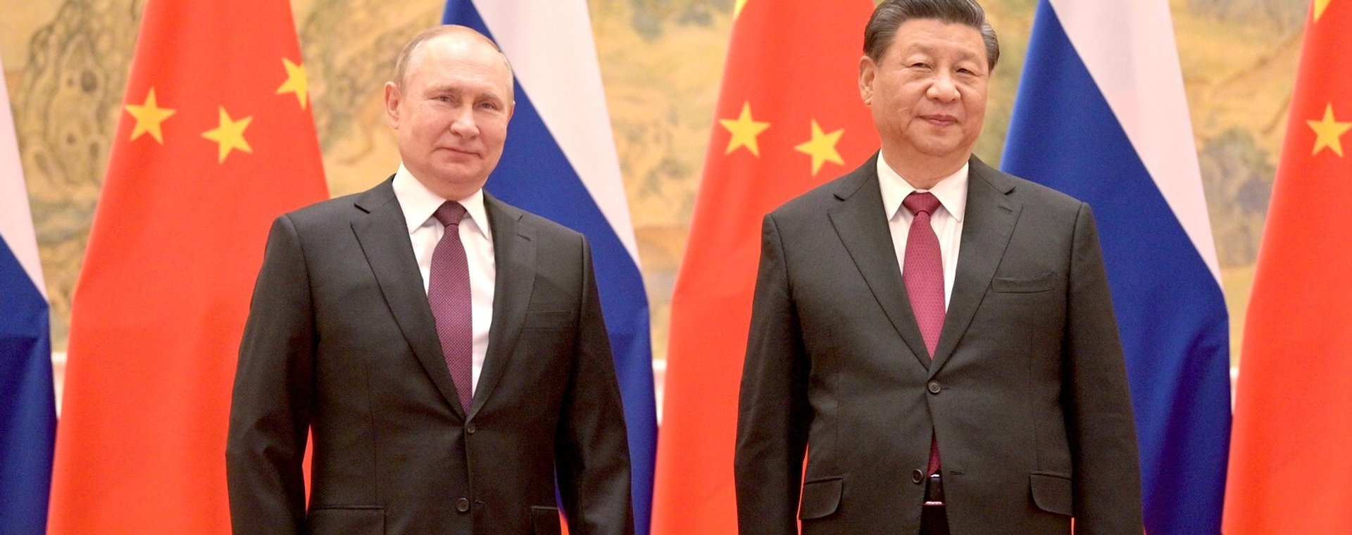 Prezydent Rosji Władimir Putin i prezydent Chin Xi Jinping.