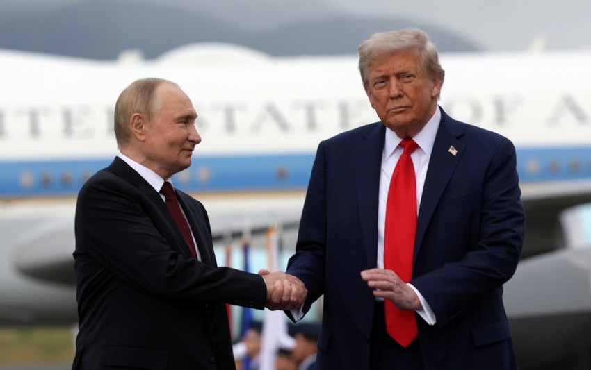 Vladimir Putin i Donald Tramp na samitu na Aljasci 15. avgusta 2025.