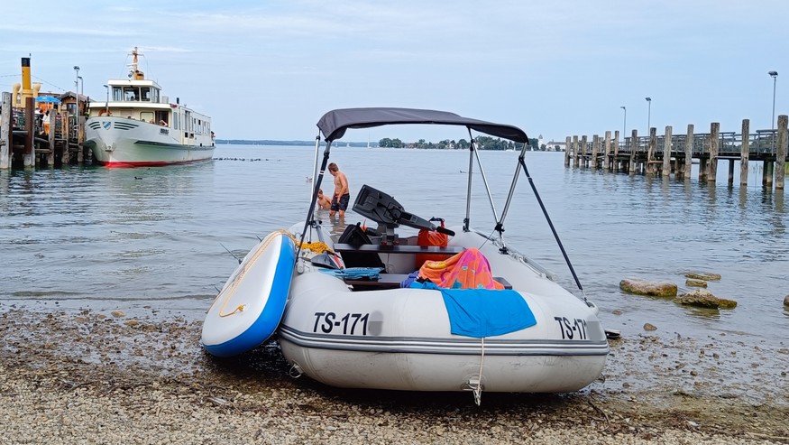 Chiemsee Gölü için izin belgesi ve teknede işaretleme yapılması gerekiyor.