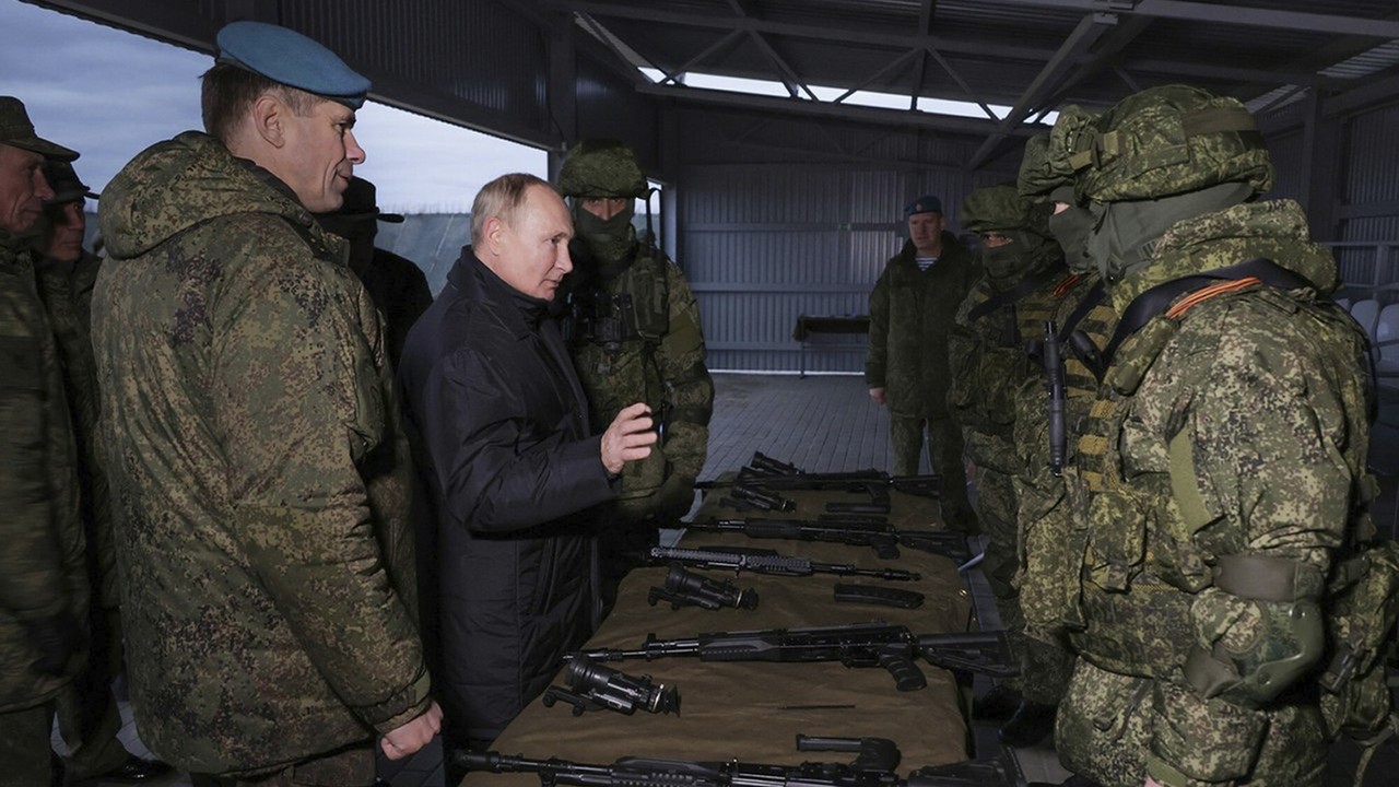 Alarmujące ustalenia służb wywiadowczych. Rosja coraz częściej używa broni chemicznej w Ukrainie. 