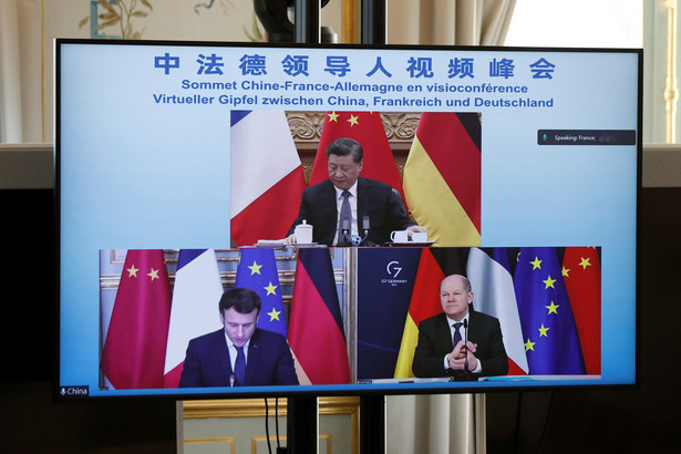 Xi Jinping podczas wideokonferencji z prezydentem Francji Emmanuelem Macronem i kanclerzem Niemiec Olafem Scholzem.