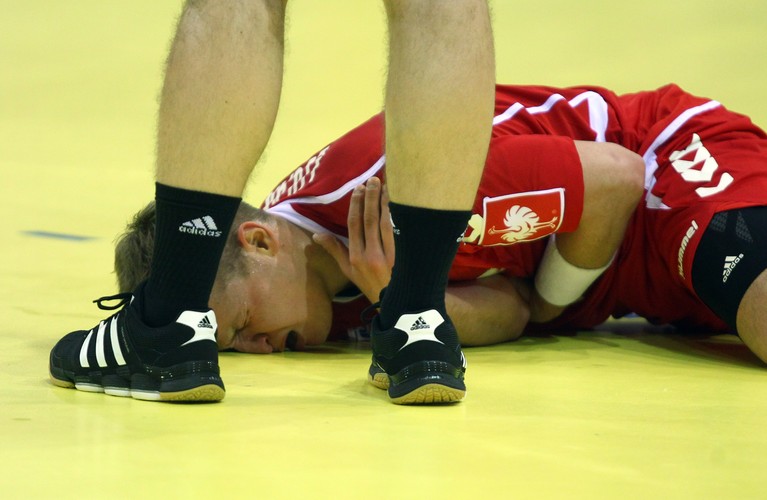 Polscy piłkarze ręczni wygrali z Rosją 24:22 (10:14)