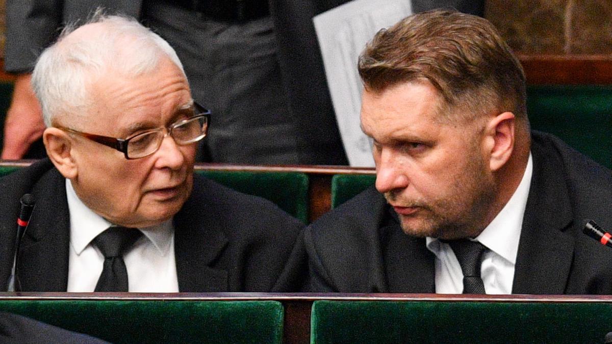 Wicepremier, prezes PiS Jarosław Kaczyński i minister edukacji Przemysław Czarnek w Sejmie