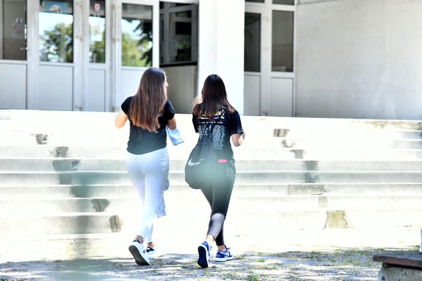 Naš sagovornik smatra da se "malo preteruje sa trenerkama"