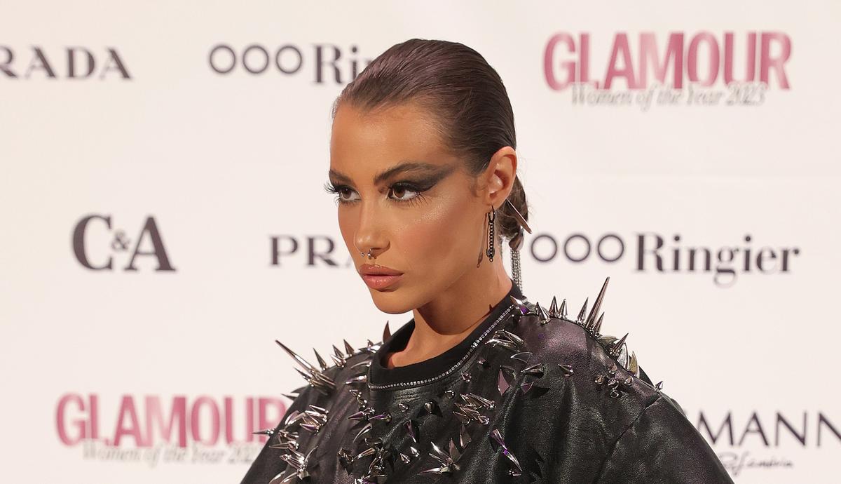 Tóth Andi Marics Peti pólójában jött a GLAMOUR Women of the Year gálára