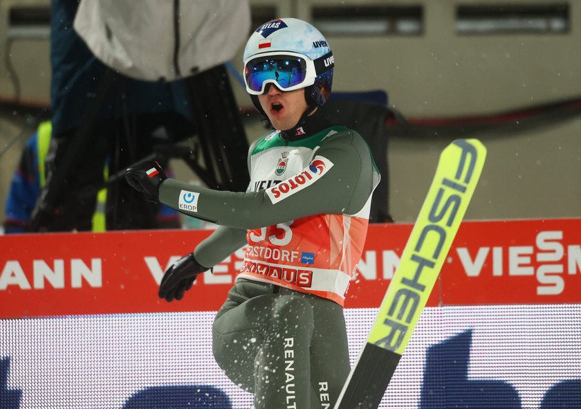 Duży awans Kamila Stocha w Pucharze Świata. Wskoczył na podium