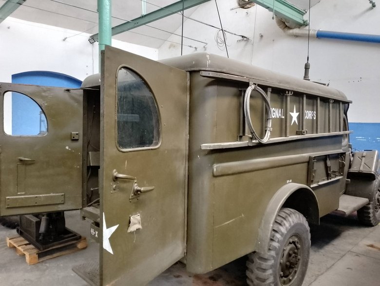 Dodge WC-54 Signal Corps