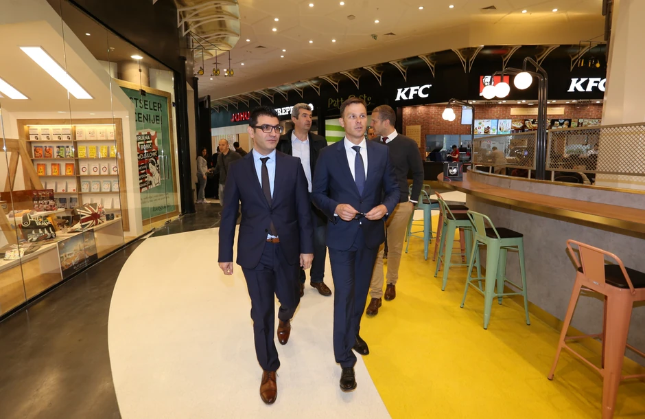 Siniša Mali u obilasku tržnog centra