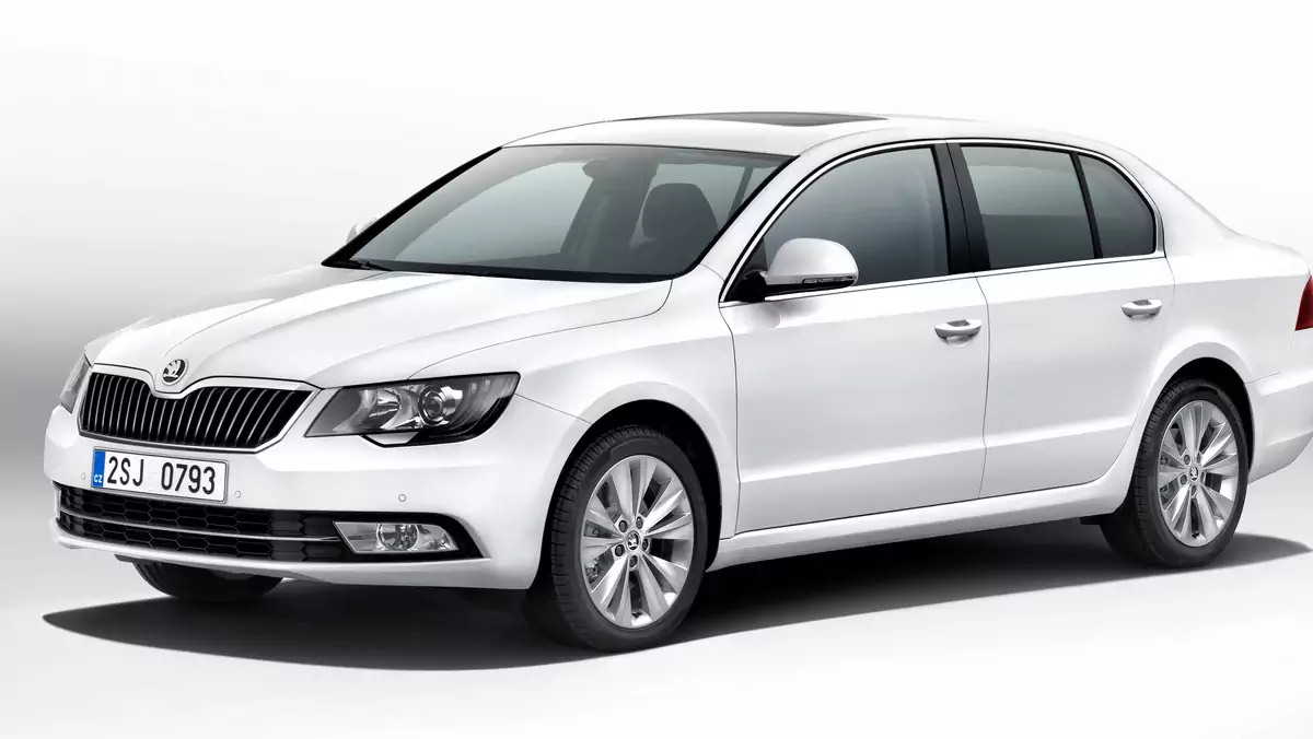 Nowa Skoda Superb upodobniła się do Rapida i Octavii