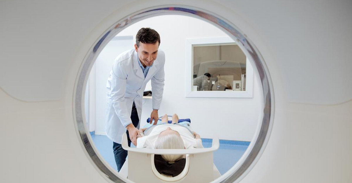 Rezonans magnetyczny jamy brzusznej – wskazania, przeciwwskazania i przebieg badania