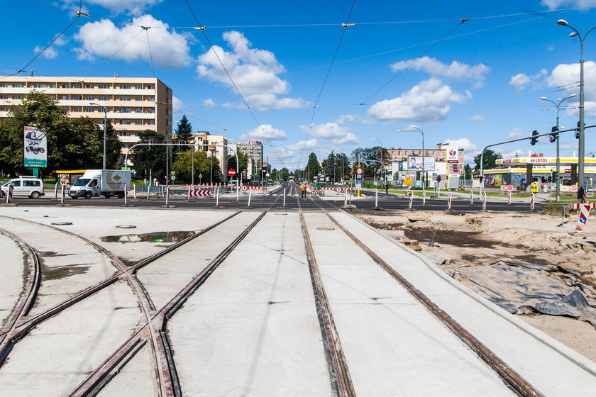 Trwa walka o możliwie najszybsze zakończenie przebudowy ulicy Dąbrowskiego.