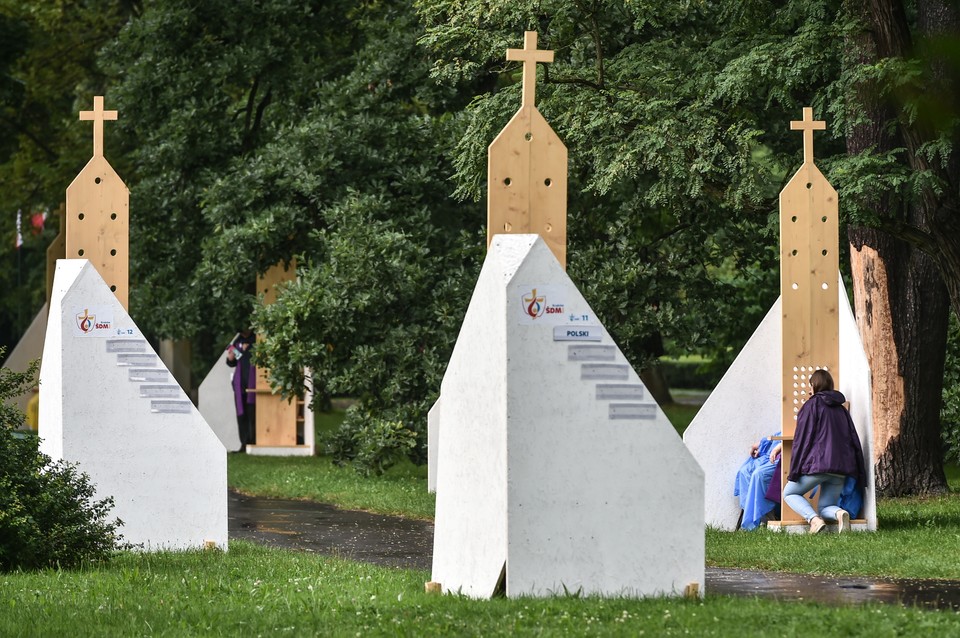 KRAKÓW ŚDM 2016 STREFA POJEDNANIA KONFESJONAŁY (konfesjonały)