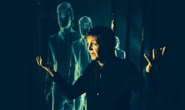 Paul McCartney jest hologramem? Zobaczcie sami!