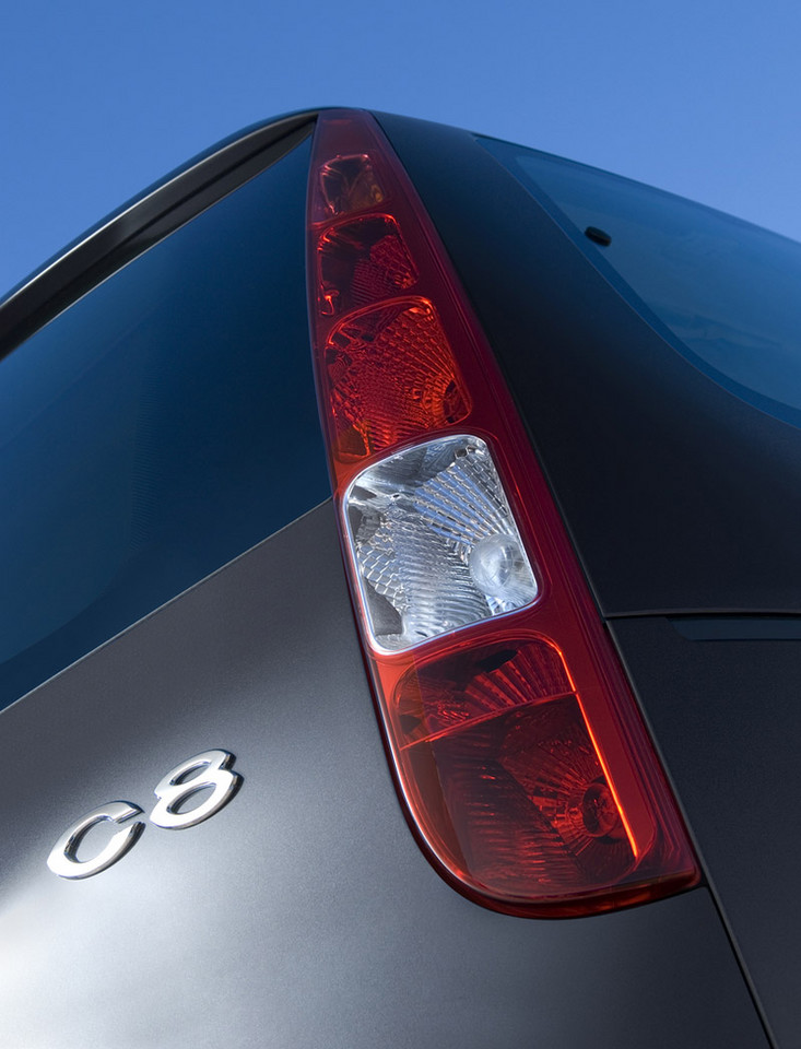 Citroën: unowocześniony C8 już w sprzedaży (dane techniczne, ceny w Polsce)