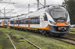 Jeden pociąg, cztery województwa. Nowe składy Impuls wjadą na polskie tory [ZDJĘCIA]