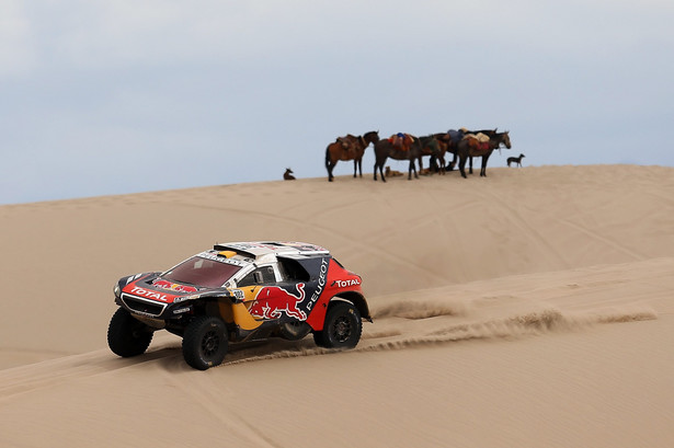 Rajd Dakar: Peterhansel liderem po 10. etapie, Sainz miał awarię 30 km przed metą