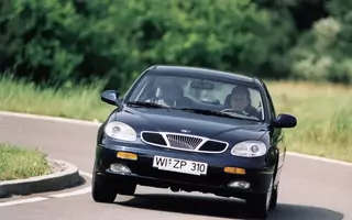 Daewoo Leganza, czyli luksus z lat 90.