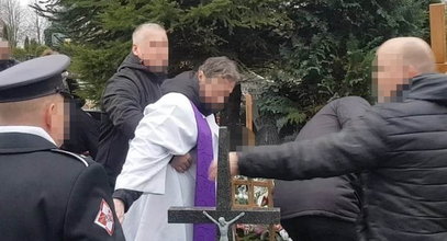 Pijany ksiądz padł na grób podczas pogrzebu. Jest szokująca decyzja śledczych