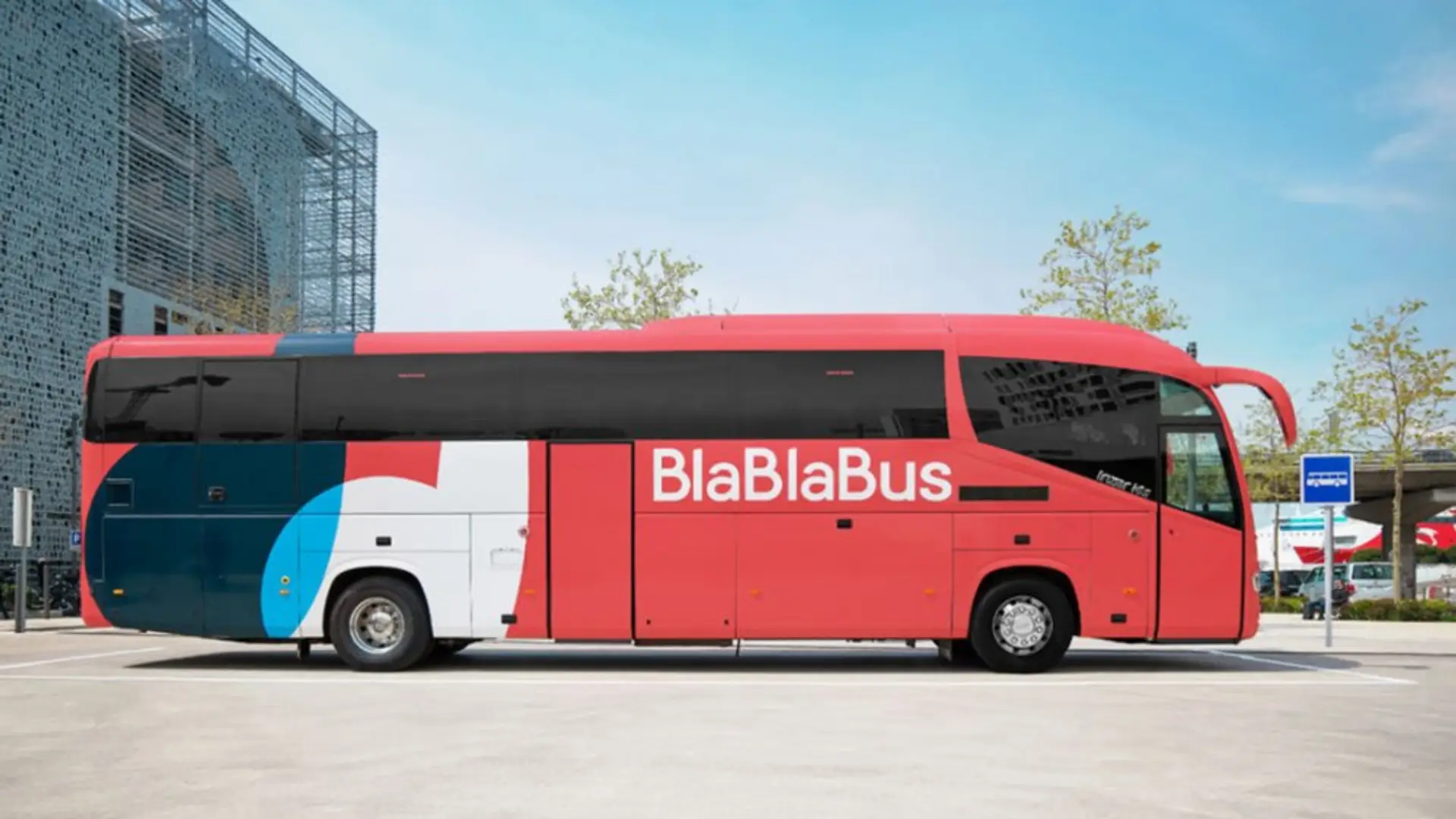 Wojna na rynku autobusowym. Do Polski wchodzi BlaBlaBus oraz FlixCar