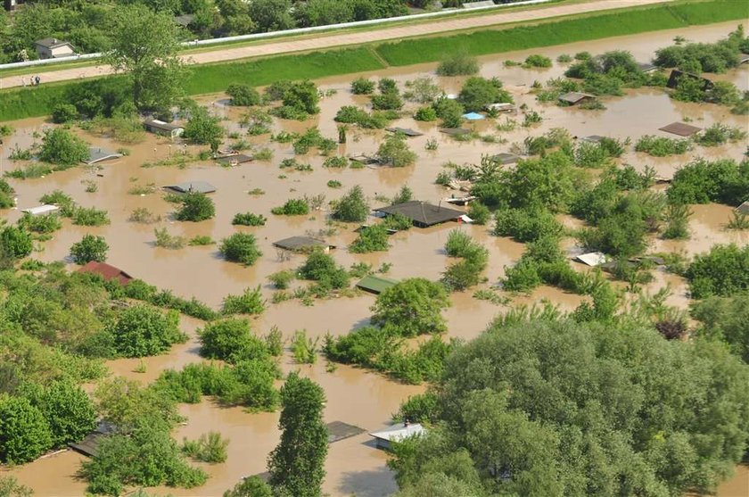 Zobacz groźną Wisłę z lotu ptaka. FOTO