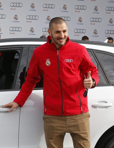 Piłkarze Realu Madryt dostali od audi nowe samochody