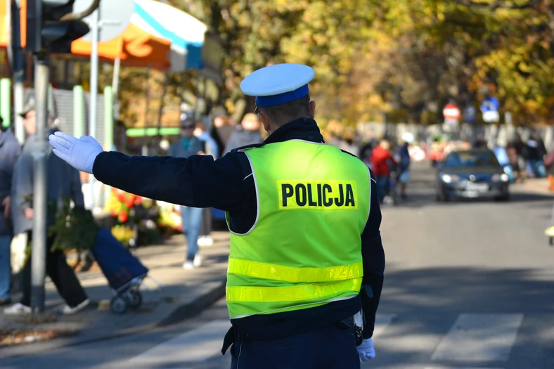 Kierowanie ruchem przez policjanta